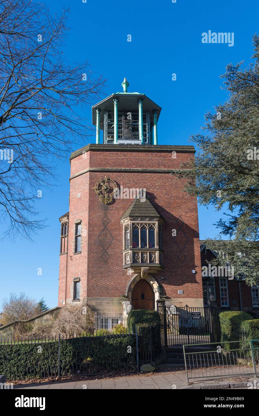 Bournville Carillon hat 48 Glocken und ist eines der größten Musikinstrumente in Großbritannien. Im Auftrag von George Cadbury im Jahr 1906. Stockfoto