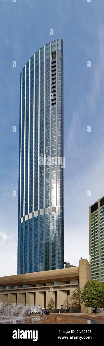 Boston Back Bay: Belvidere/Dalton Towers, One Dalton, ist Bostons dritthöchstes Gebäude. Der blaue Glasturm enthält ein Hotel und Ferienwohnungen. Stockfoto