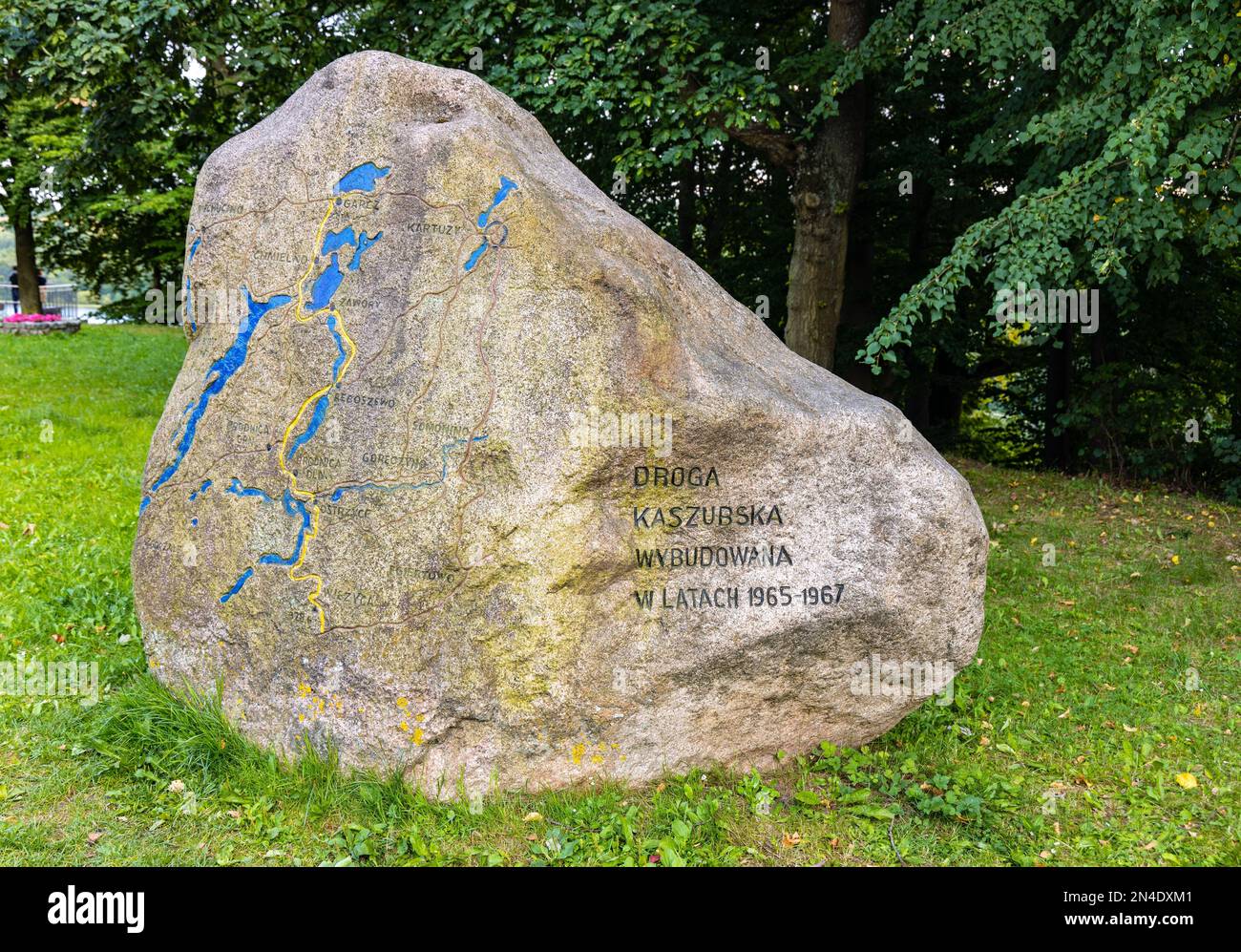 Brodnica, Polen 4. August 2021 Steindenkmal der Landschaftsroute