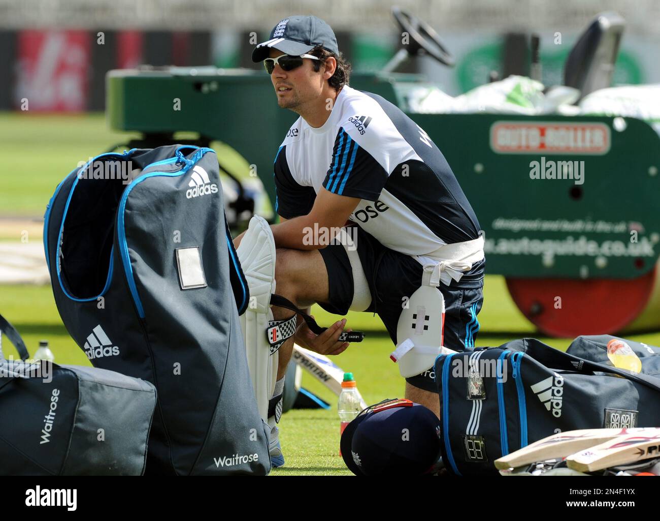 England captain Alastair Cook prepares to bat during net practice for the first Test between England and India at Trent Bridge cricket ground, Nottingham, England, Tuesday, July 8, 2014. England start the first Test Match against India at Trent Bridge on Wednesday July 9 2014. (AP Photo/Rui Vieira) Stockfoto