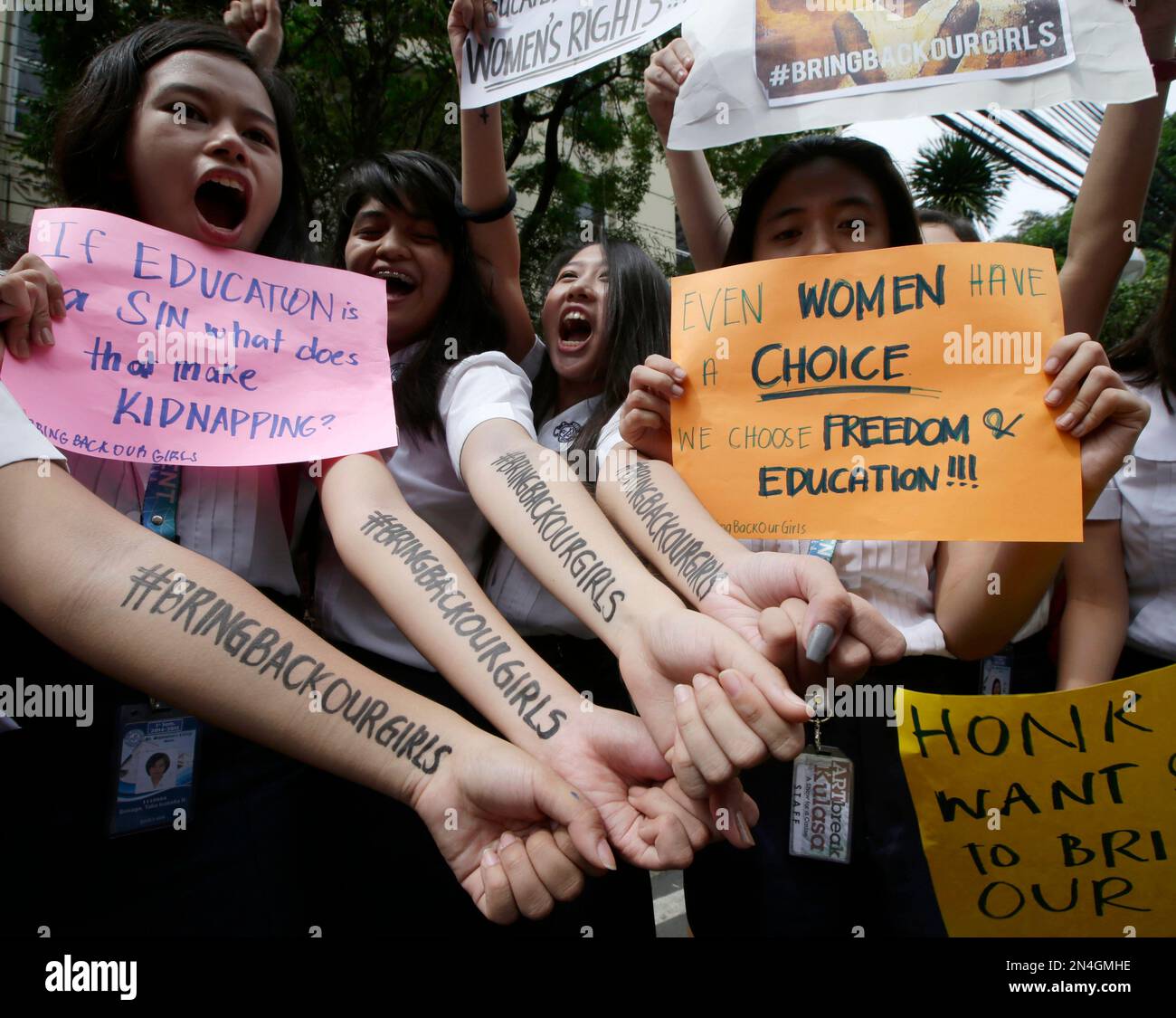 Message Forearms Students from St. Scholastica's College, a Catholic school in Manila ...