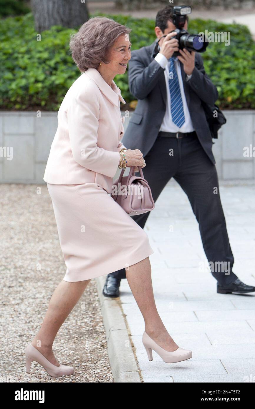 Queen Sofia of Spain arrives the Social MAPFRE Awards of 2013 at International Training Centre of MAPFRE in Madrid, Spain, Tuesday, May 20, 2014. (AP Photo/Abraham Caro Marin) Stockfoto