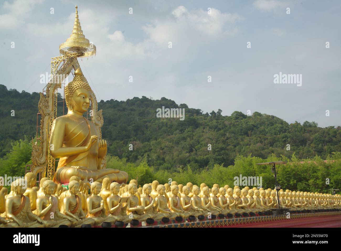 Phuttha Utthayan Makha Bucha Anusorn (Buddhismus Memorial Park), es ist ein Dharma Garten, der die Ereignisse des Makha Bucha Tages simuliert. Stockfoto