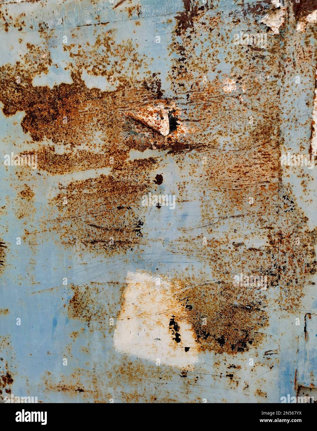 Struktureffekt an einer Metalltür Stockfoto