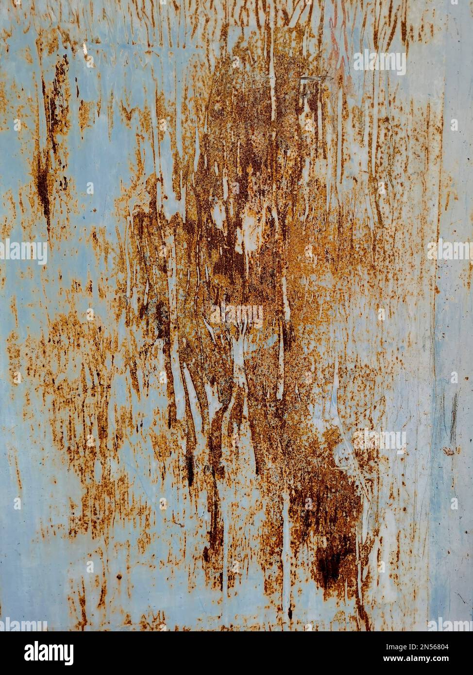 Struktureffekt an einer Metalltür Stockfoto