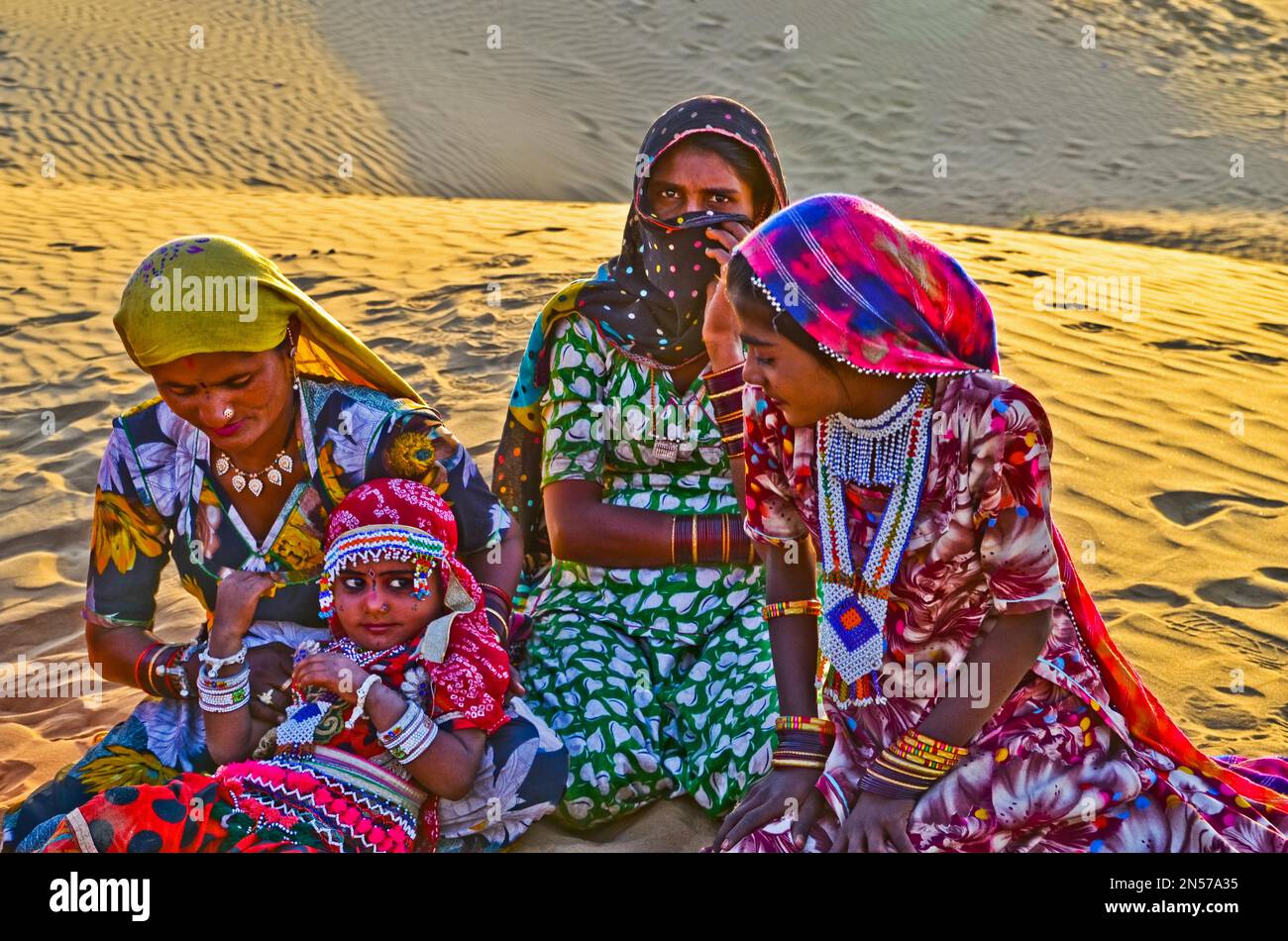 Musiker und Tänzer in Thar Desert, Thar Desert, Rajasthan, Indien Stockfoto