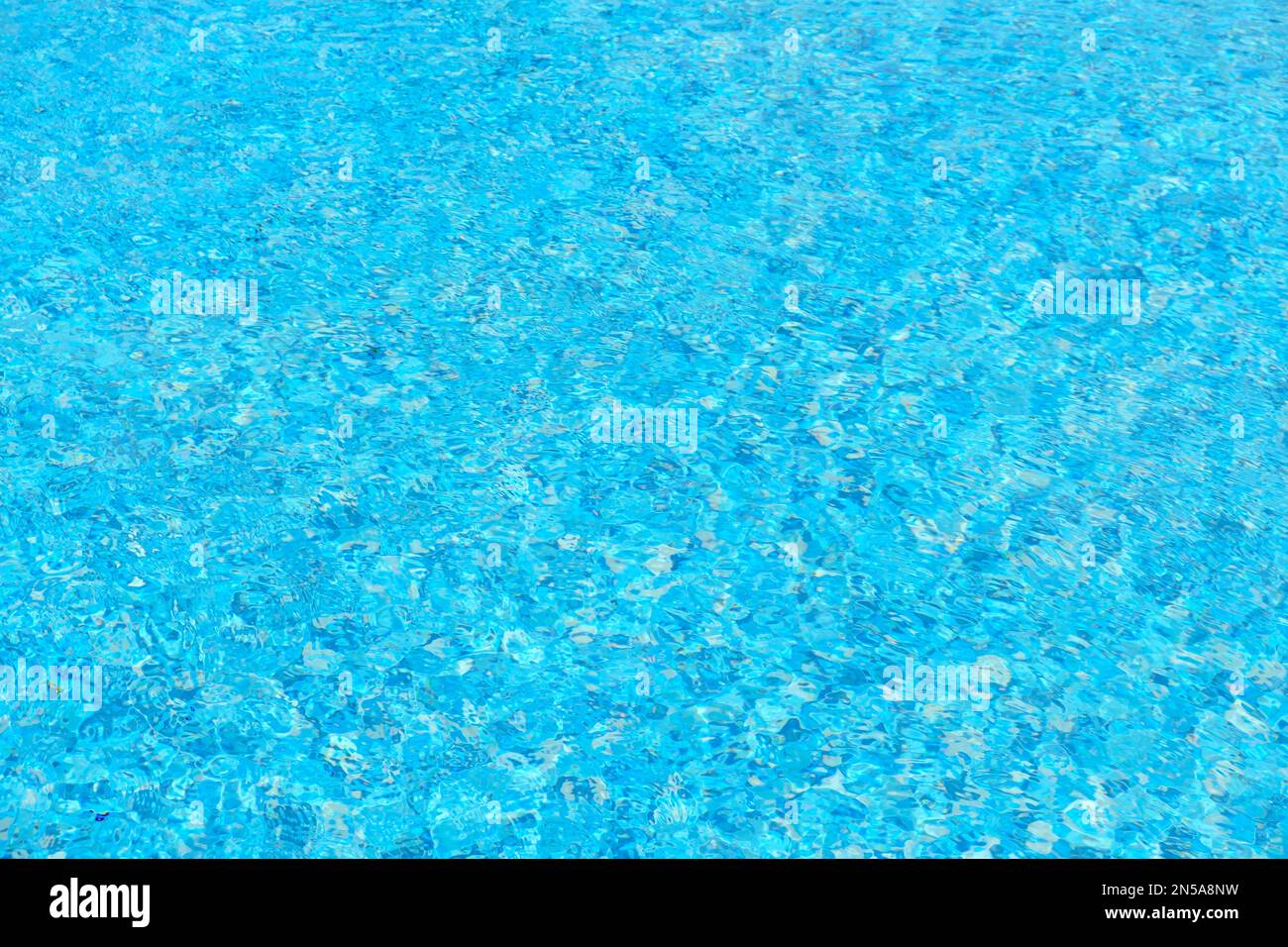 Blaue Pooloberfläche, Poolwasser Hintergrund Stockfoto