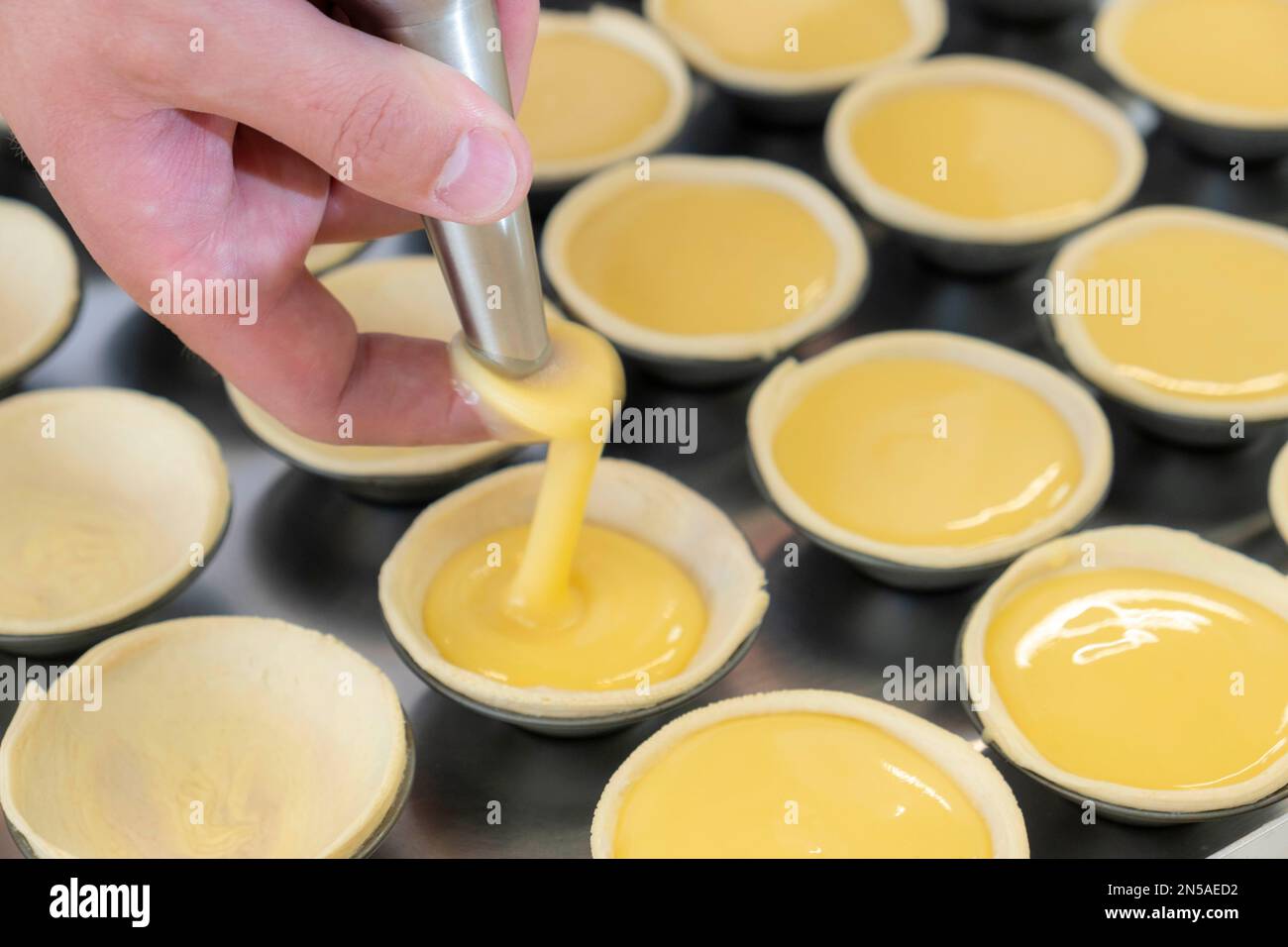 Portugiesische Puddingtörtchen pasteis de nata Stockfoto