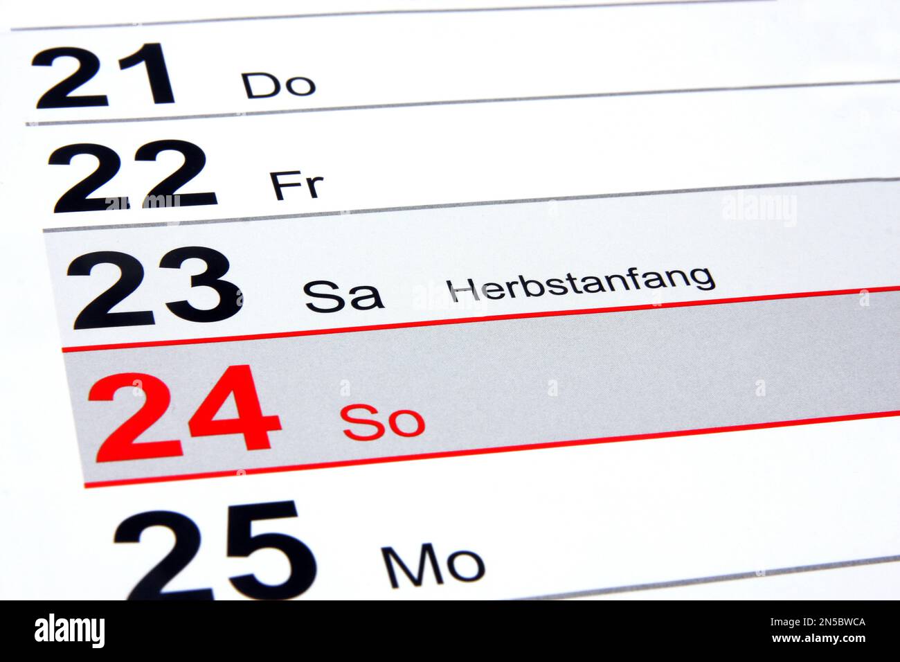 Jahreskalender 2023 auf Deutsch, Anfang Herbst, september 23 Stockfoto