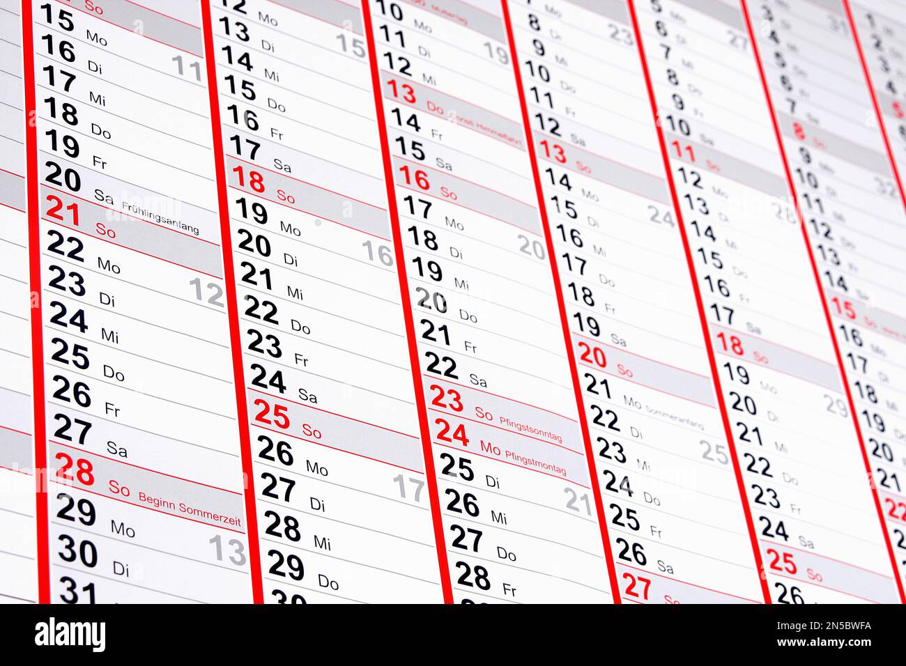 Jahreskalender 2021 auf Deutsch Stockfoto