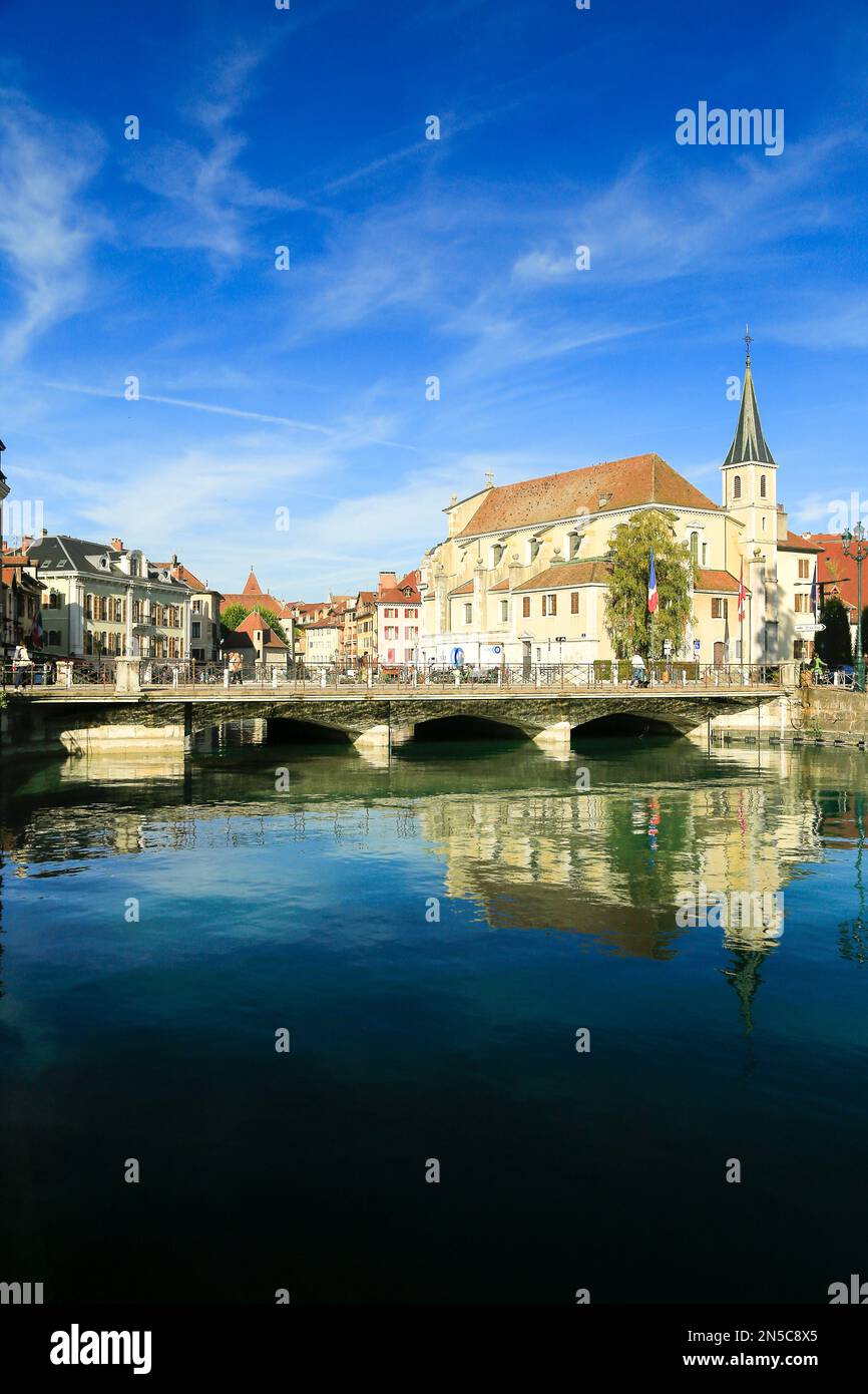 Annecy, Stadt und See, französische Alpen, Haute Savoie, Frankreich. Stockfoto