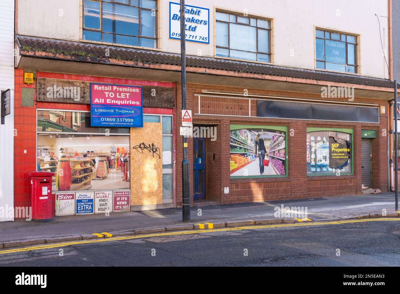 Leere und geschlossene Geschäfte im Stadtzentrum von Wolverhampton Stockfoto