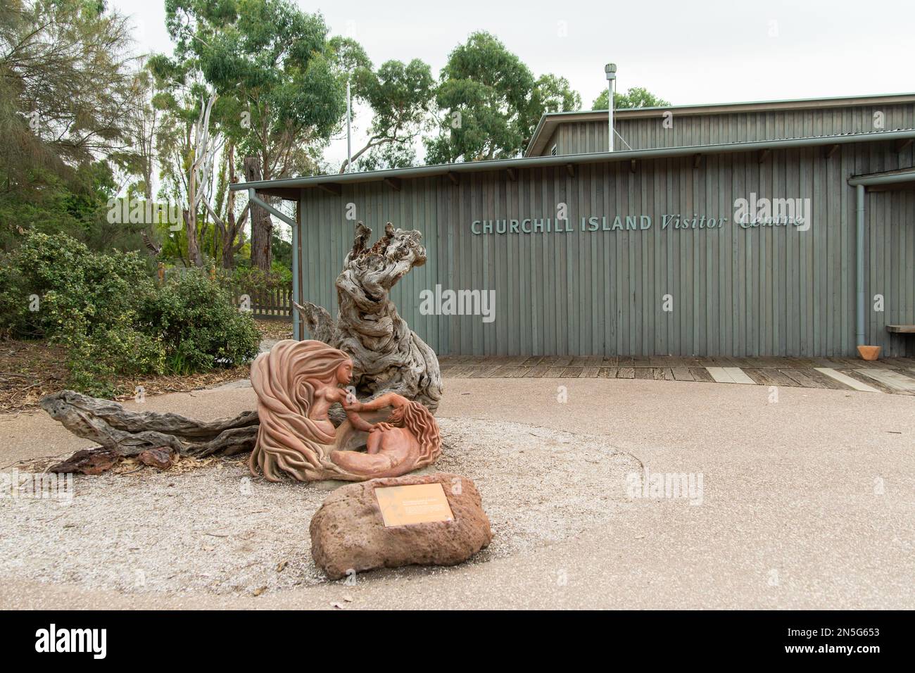 Ornament Sculpture vor dem Churchill Island Heritage Farm Visitor Centre, Victoria, Australien Stockfoto