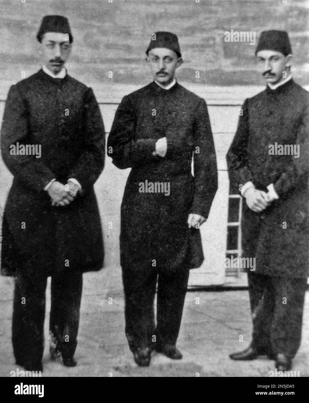 Murad (Zentrum), während er noch Erbe des Throns um 1870 war Stockfoto