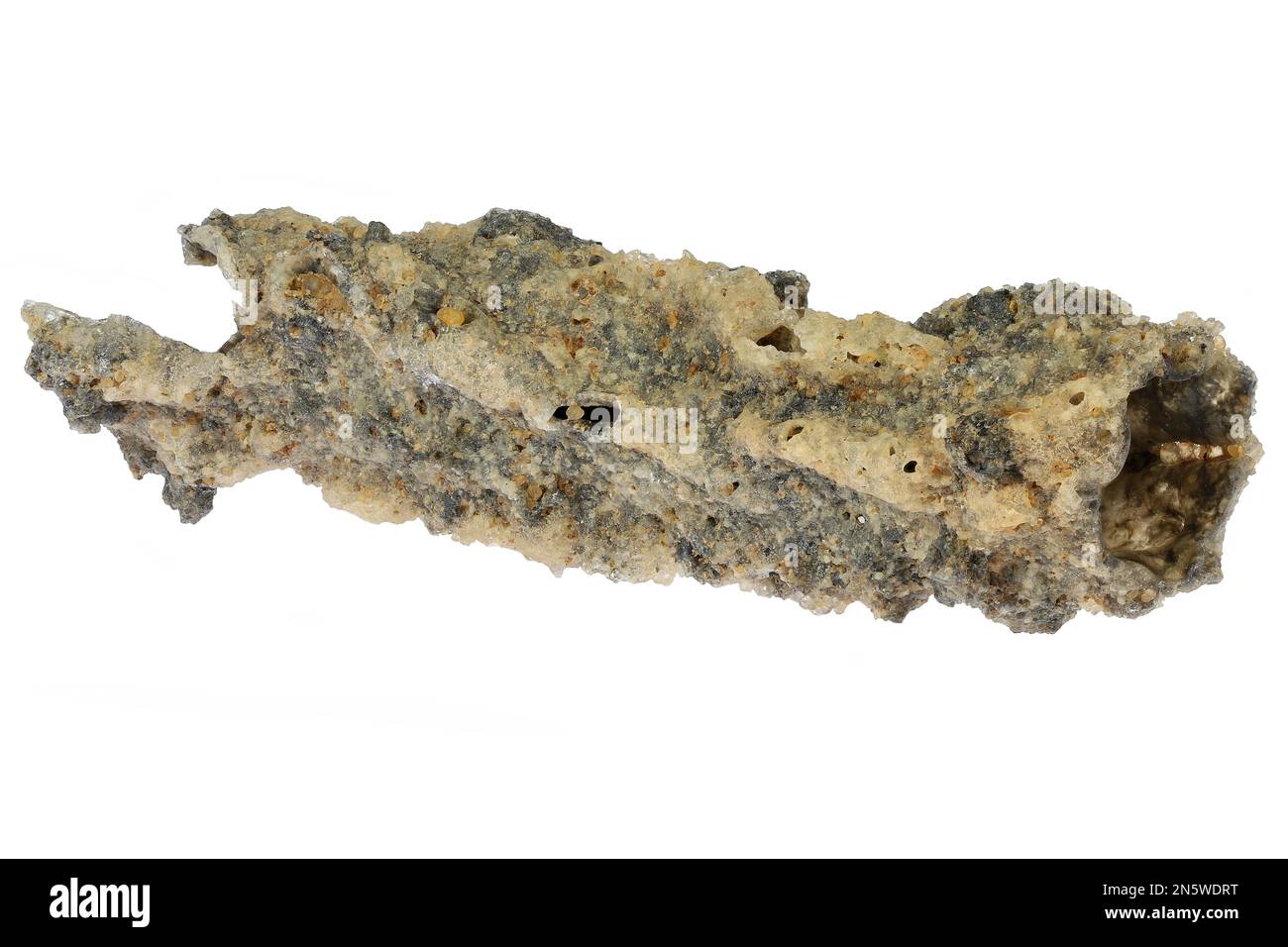 fulgurite (versteinerter Blitz) aus der Sahara, Marokko, isoliert auf weißem Hintergrund Stockfoto