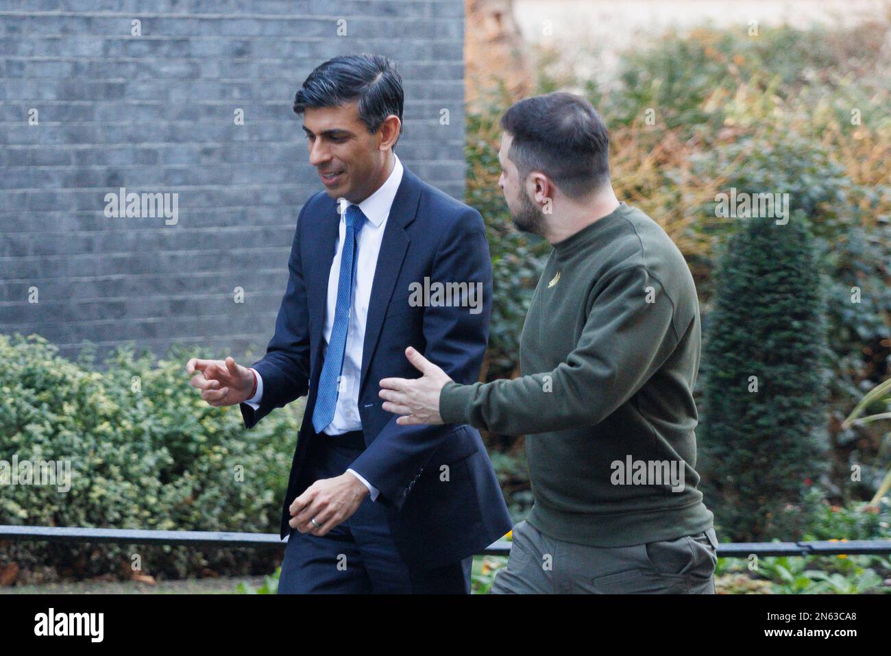 Der ukrainische Präsident Zelenskyy trifft heute im Vereinigten Königreich mit dem britischen Premierminister Rishi Sunak in der Downing Street zusammen. Bild aufgenommen am 8. Februar 2023. Stockfoto