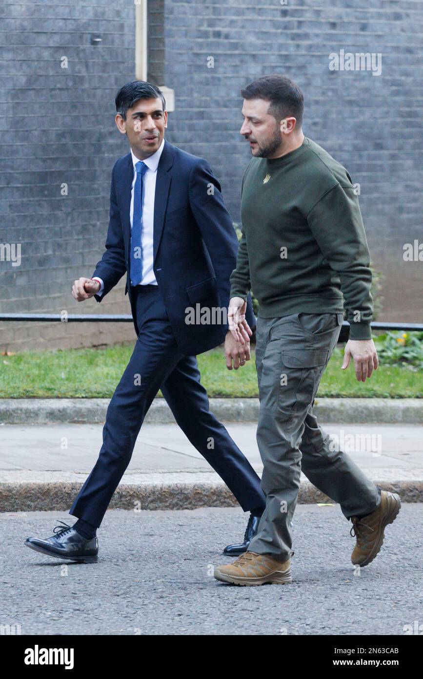 Der ukrainische Präsident Zelenskyy trifft heute im Vereinigten Königreich mit dem britischen Premierminister Rishi Sunak in der Downing Street zusammen. Bild aufgenommen am 8. Februar 2023. Stockfoto