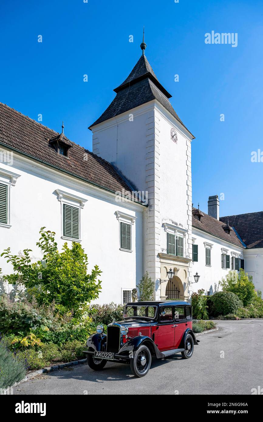 Oldtimer Hillman Minx Baujahr 1933, 3 Gänge, 1, 185 cm Hubraum, 4 Zylinder, 30 ps, 950 kg Gewicht, Schloss Neuaigen, Österreich Stockfoto