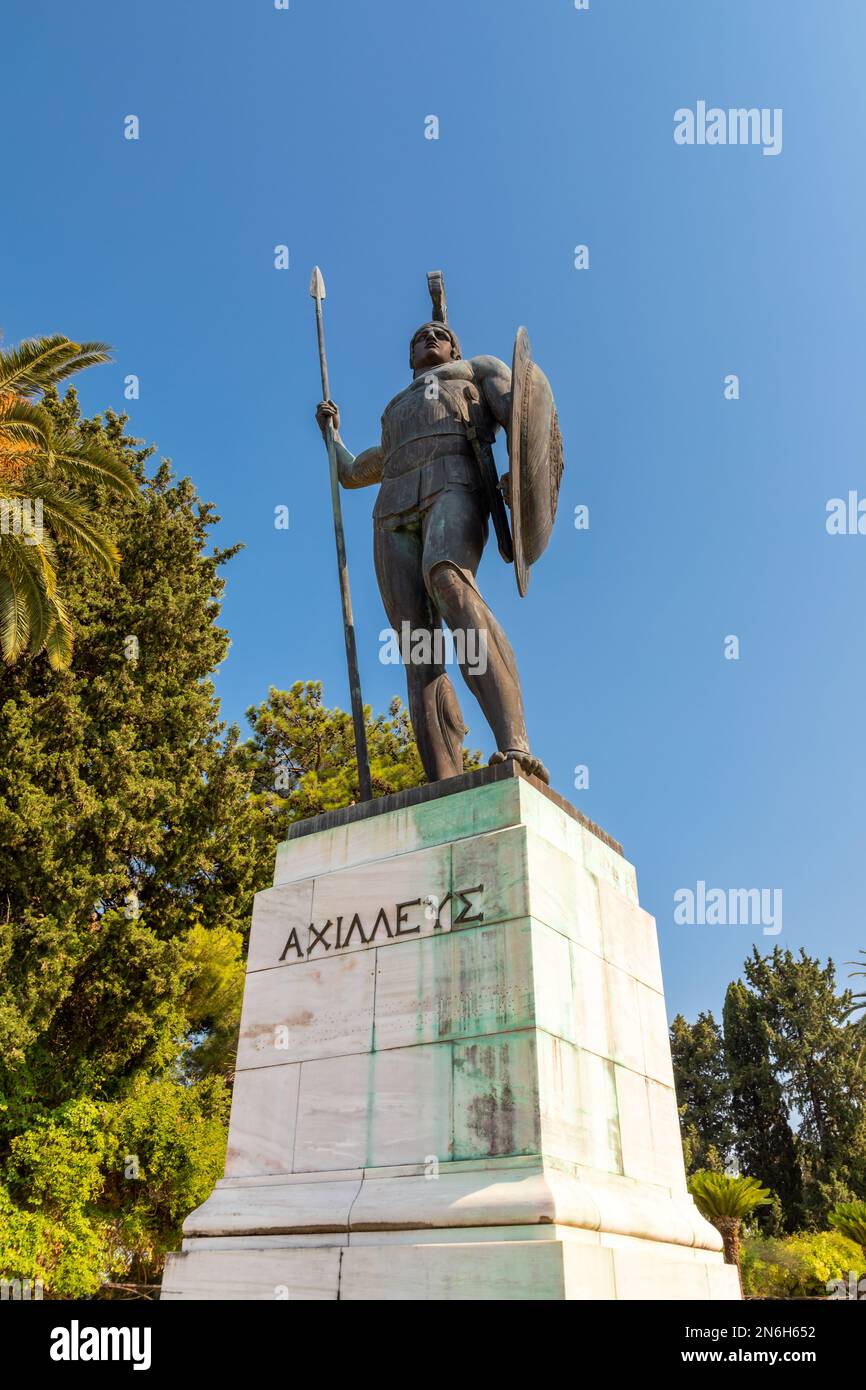 Statue von Achilles im Garten des Achilleion auf der Insel Korfu Stockfoto