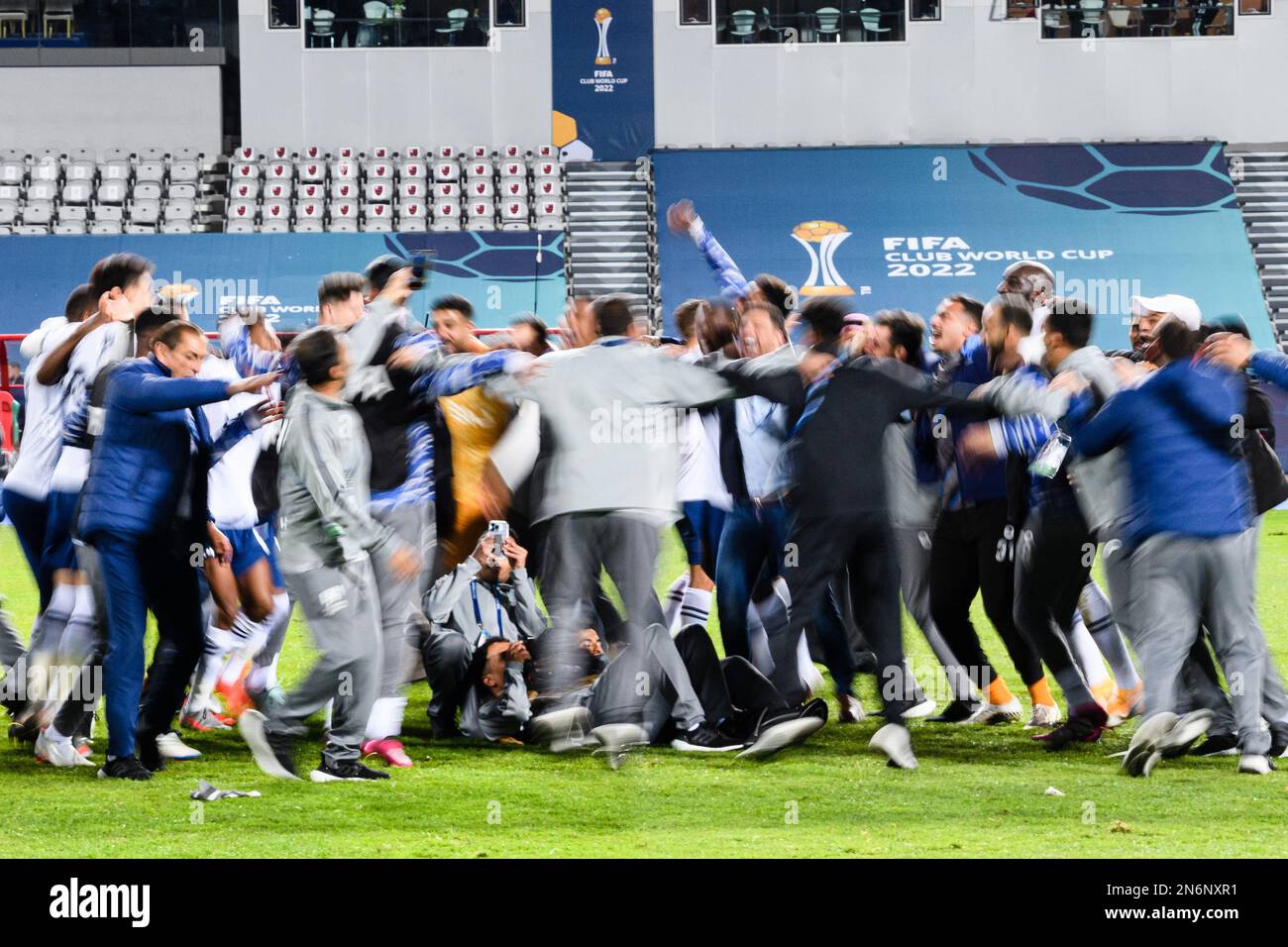 Stade Ibn-Batouta Tanger Med, Marokko - Februar 07: Die Al Hilal-Mannschaft feiert mit ihren Teamkollegen, nachdem sie CR Flamengo beim FIFA Club World Cup Morocco 2022 Semi Final Match zwischen Flamengo und Al Hilal SFC am 7. Februar 2023 in Stade Ibn-Batouta in Tanger Med, Marokko, gewonnen hat. (Foto: Marcio Machado/Eurasia Sport Images) (Eurasia Sport Images/SPP) Stockfoto