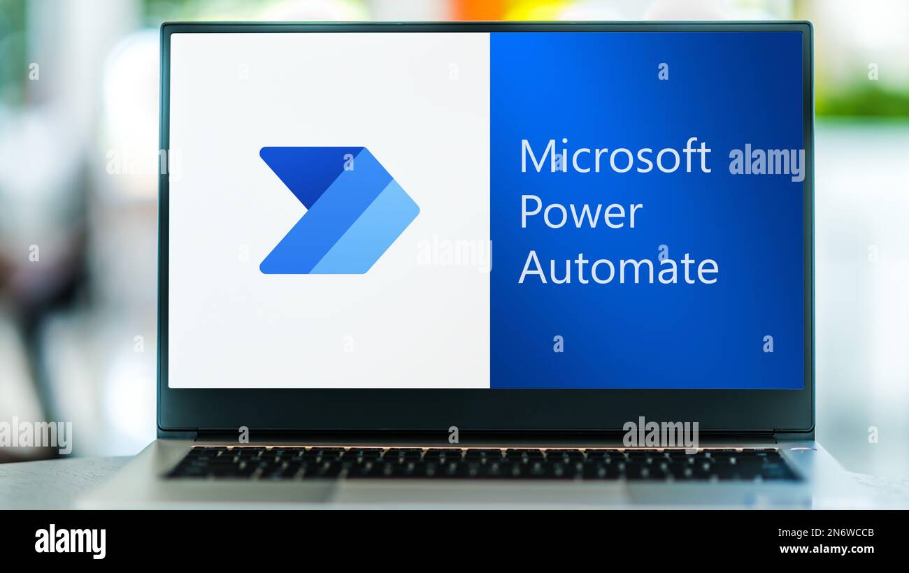 POZNAN, POL - 24. MAI 2022: Laptop Computer mit Logo von Microsoft Power Automate Stockfoto