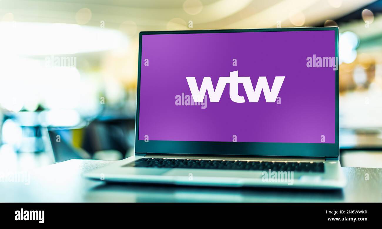 POZNAN, POL - 13. September 2022: Laptop mit Logo von Willis Towers Watson, einem britisch-amerikanischen multinationalen Versicherungsberater Stockfoto