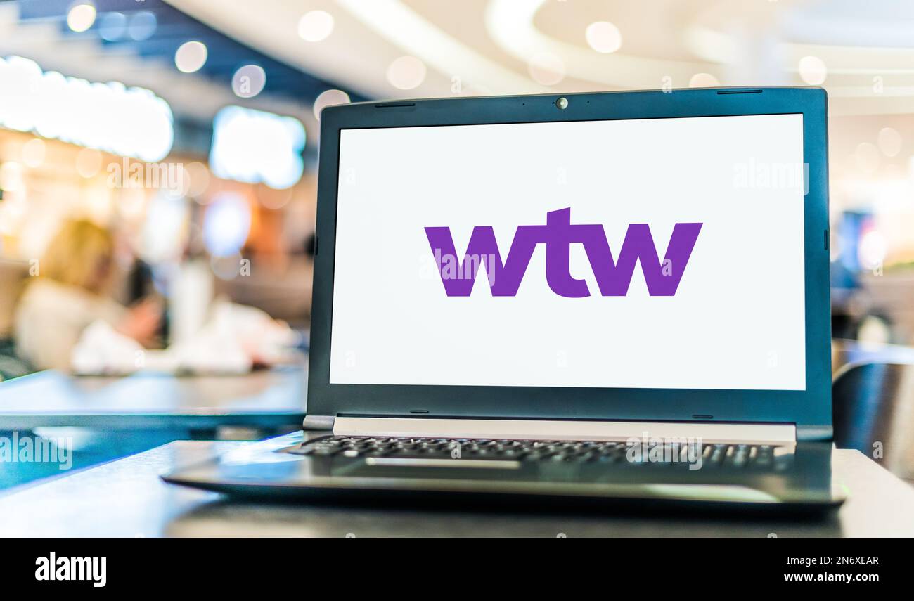 POZNAN, POL - 13. September 2022: Laptop mit Logo von Willis Towers Watson, einem britisch-amerikanischen multinationalen Versicherungsberater Stockfoto