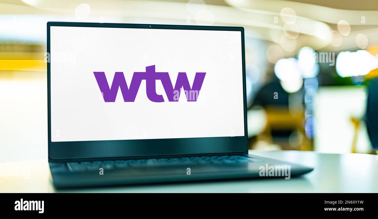 POZNAN, POL - 13. September 2022: Laptop mit Logo von Willis Towers Watson, einem britisch-amerikanischen multinationalen Versicherungsberater Stockfoto