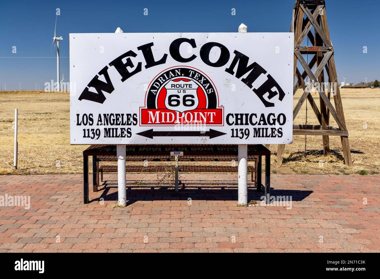 Das Midpoint-Schild, Route 66, Amerika, USA Stockfoto