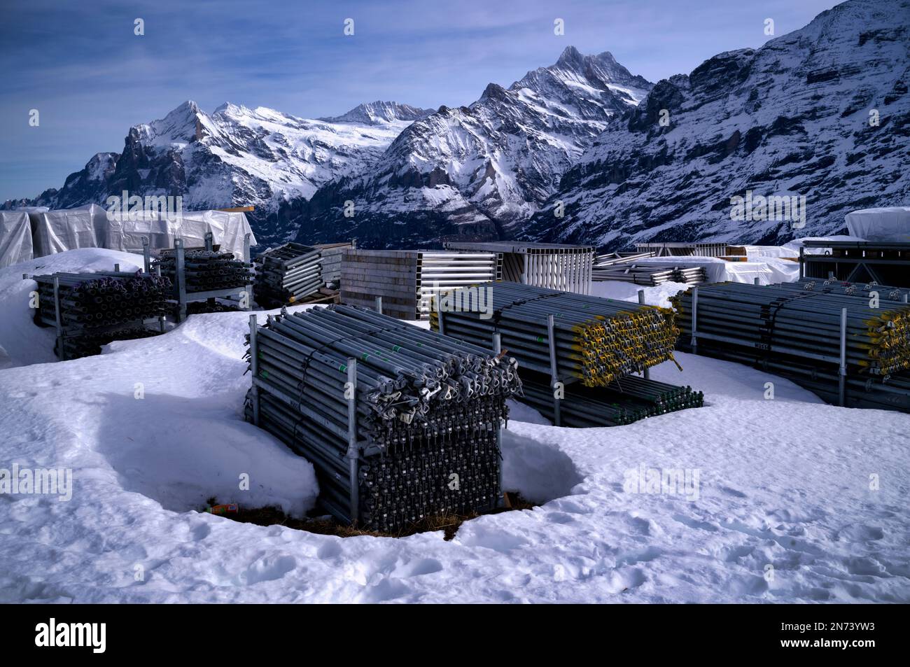 Baustelle, Stahlträger auf dem Gipfel des Männlichen, Grindelwald, Kanton Bern, Schweiz Stockfoto