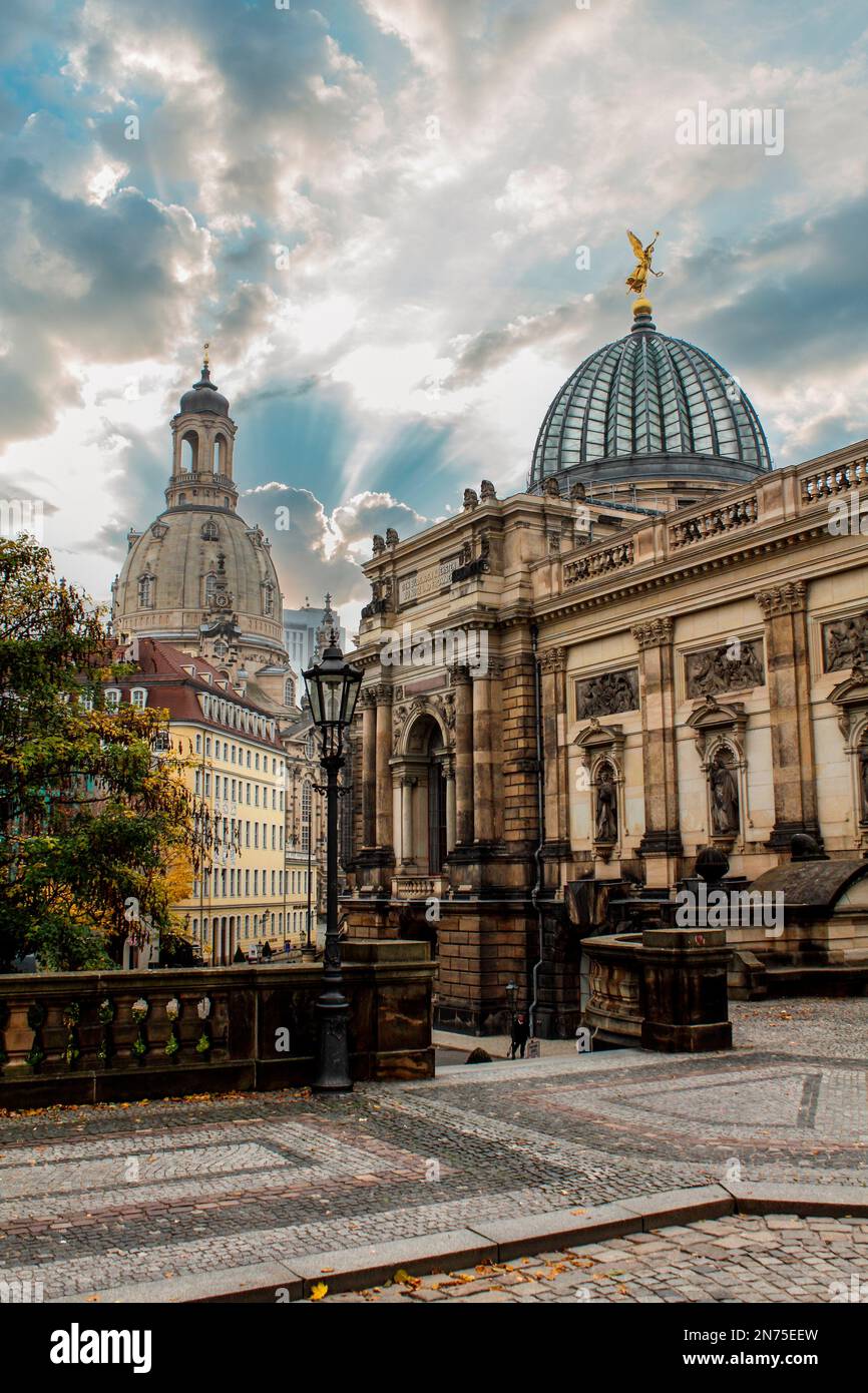 Das Zentrum von Dresden mit der Kuppel der berühmten Frauenkirche, Deutschland Stockfoto