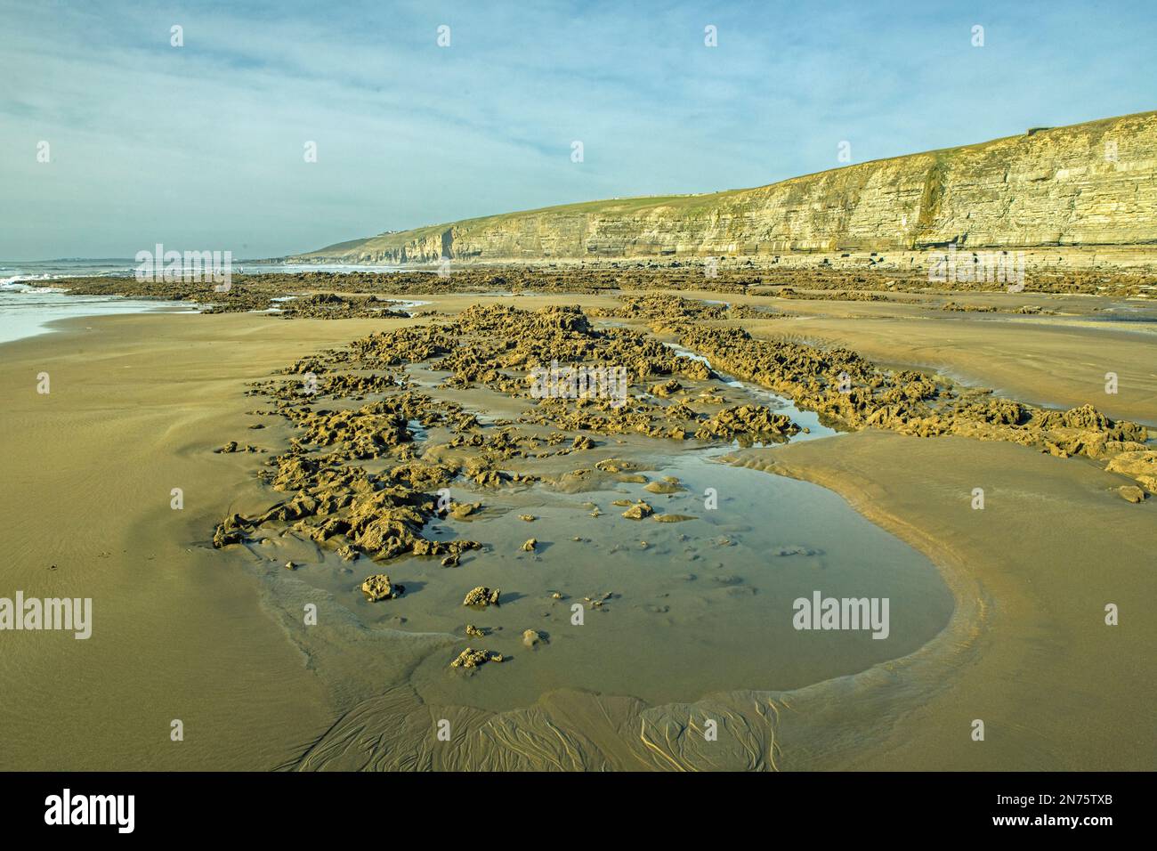 Blick nach Westen über Dunraven Bay an der Glamorgan Heritage Coast South Wales UK Stockfoto