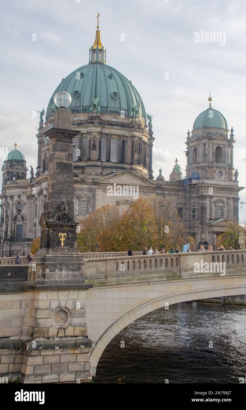 Berlin August 2020: Der Berliner Dom Stockfoto