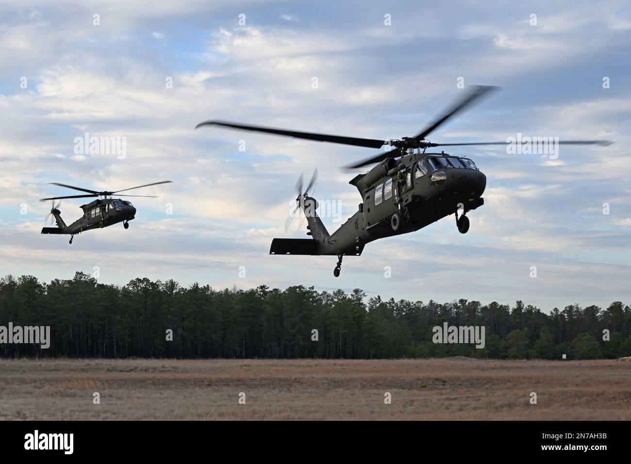 Soldaten der New Jersey Army National Guard, 1. Bataillon, 114. Infanterie, führen Flugübungen auf der Joint Base McGuire-Dix-Lakehurst durch, auf Reichweite 61. (Bilder werden von den USA bereitgestellt ASA Fort Dix (TSC) Training Support Center/Dan Amburg) Stockfoto