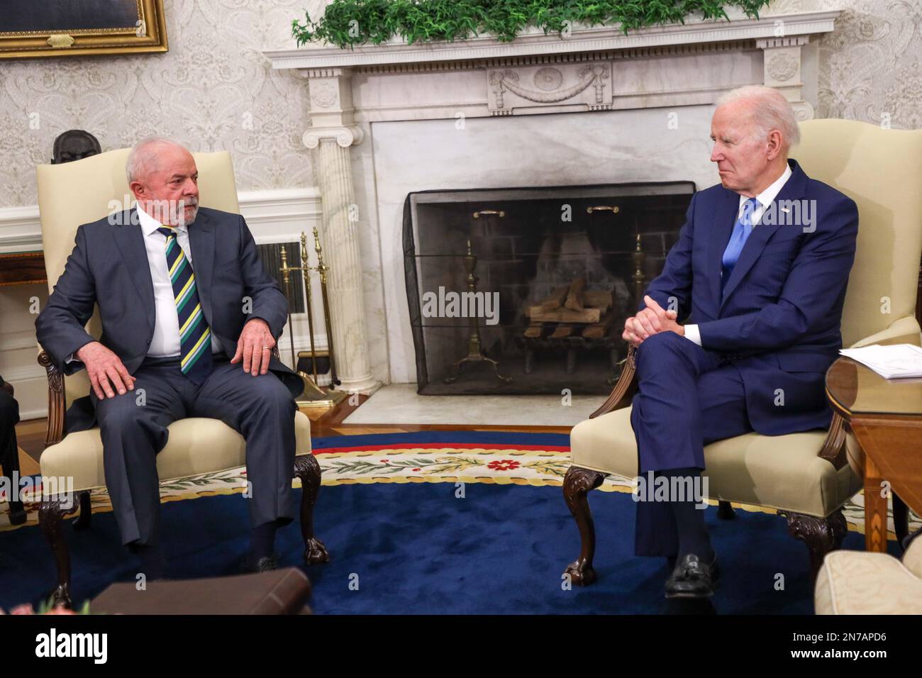 Washington, Usa. 10. Februar 2023. Joe Biden, Präsident der Vereinigten Staaten von Amerika, empfängt den brasilianischen Präsidenten Luiz Inácio Lula da Silva am Freitag 10 im Weißen Haus in Washington, der Hauptstadt der Vereinigten Staaten von Amerika. Kredit: Brasilien Photo Press/Alamy Live News Stockfoto