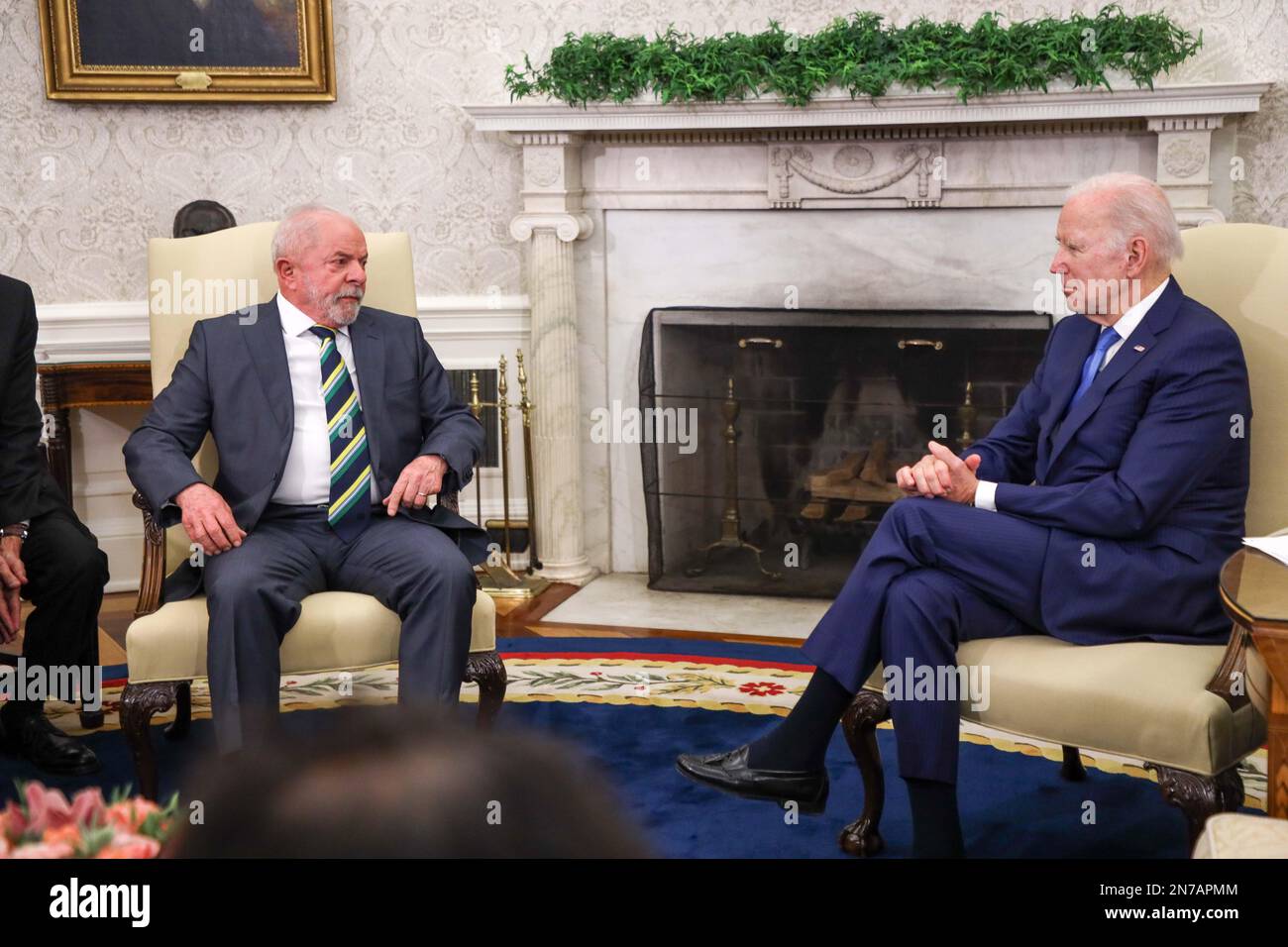 Washington, Usa. 10. Februar 2023. Joe Biden, Präsident der Vereinigten Staaten von Amerika, empfängt den brasilianischen Präsidenten Luiz Inácio Lula da Silva am Freitag 10 im Weißen Haus in Washington, der Hauptstadt der Vereinigten Staaten von Amerika. Kredit: Brasilien Photo Press/Alamy Live News Stockfoto