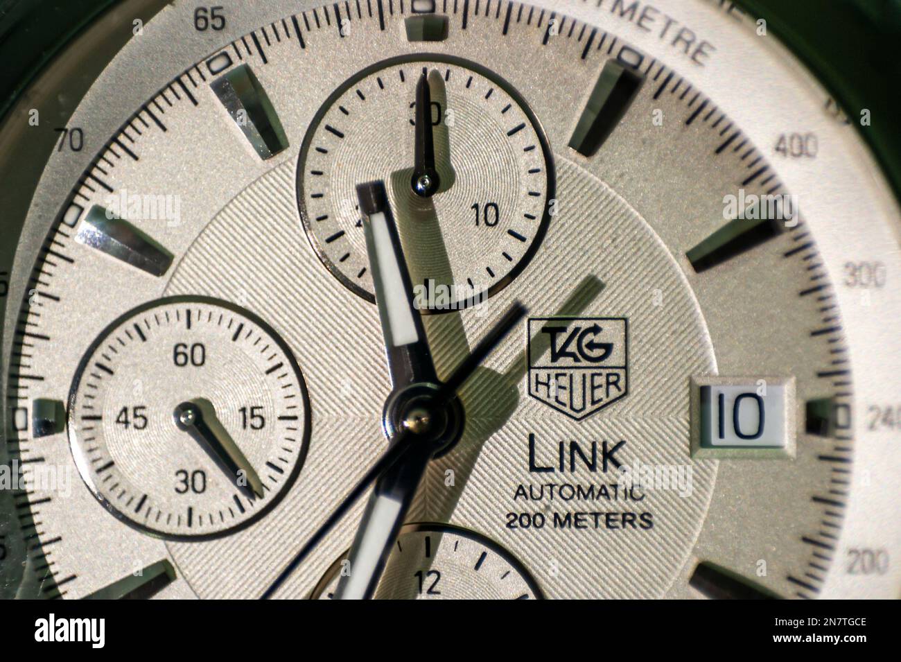 Nahaufnahme einer Tag Heur Link Chronograph Armbanduhr Stockfoto