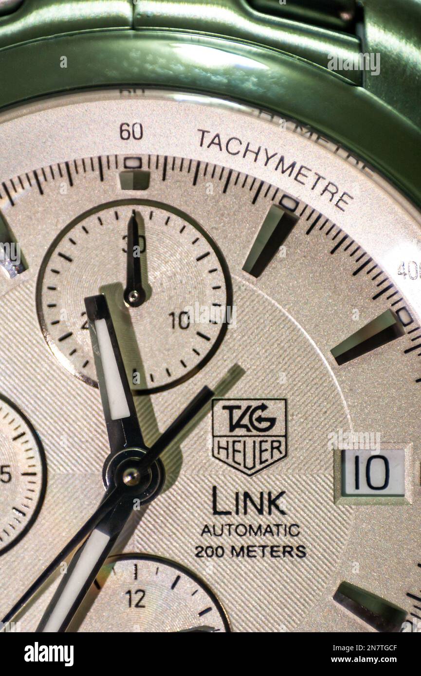 Nahaufnahme einer Tag Heur Link Chronograph Armbanduhr Stockfoto