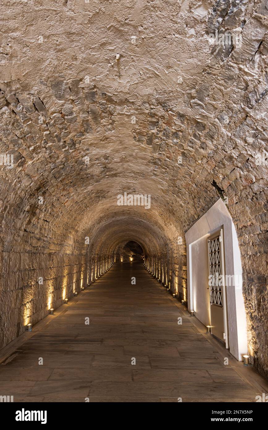 Eintritt in die Schächte des Panathinaikstadions oder Kallimarmaro in Athen. Eine der wichtigsten historischen Sehenswürdigkeiten. Stockfoto