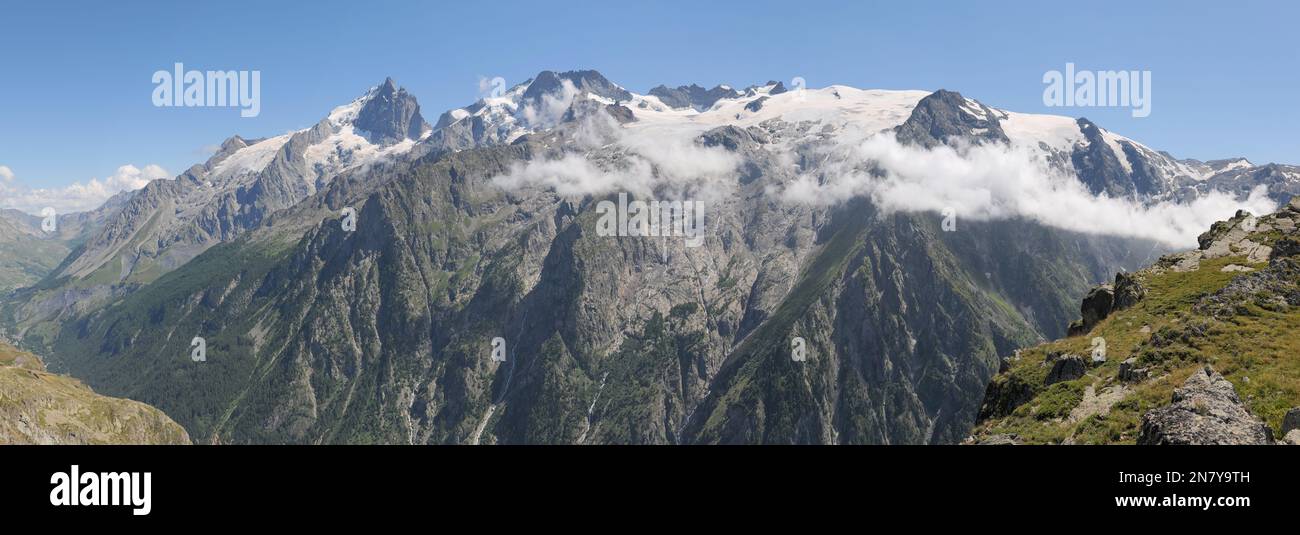 Plateau d' Emparis und die Gebirgskette Grandes Rousses der französischen Alpen, Savoyen, frankreich Stockfoto