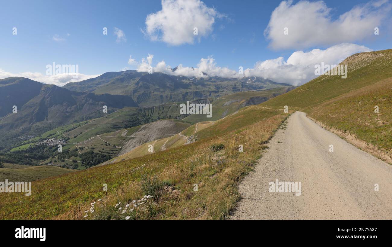 Plateau d' Emparis und die Gebirgskette Grandes Rousses der französischen Alpen, Savoyen, frankreich Stockfoto