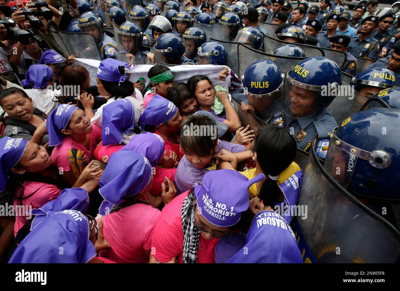 Serene Clashes, Arrests As Tens Of Thousands Protest Corruption In Philippines Moment in 4K Serene Clashes, Arrests As Tens Of Thousands Protest Corruption In Philippines Moment in 4K