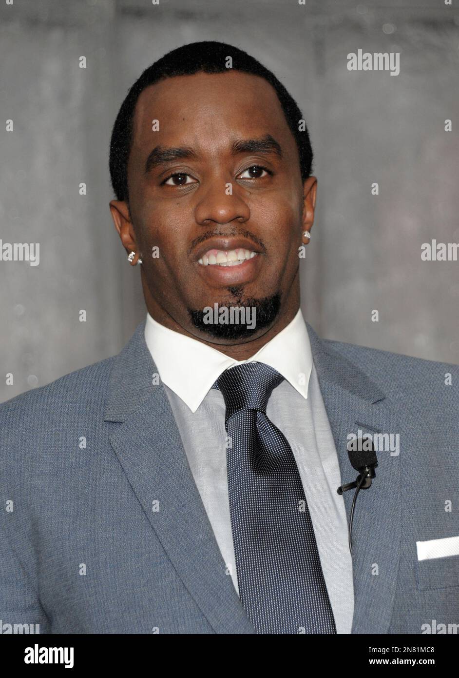 Rapper Sean Combs announces his new partnership with the Aqua Hydrate brand of drinking water at a news conference in West Hollywood, Calif. on Wednesday, Feb. 27, 2013. (Photo by Dan Steinberg/Invision/AP) Stockfoto
