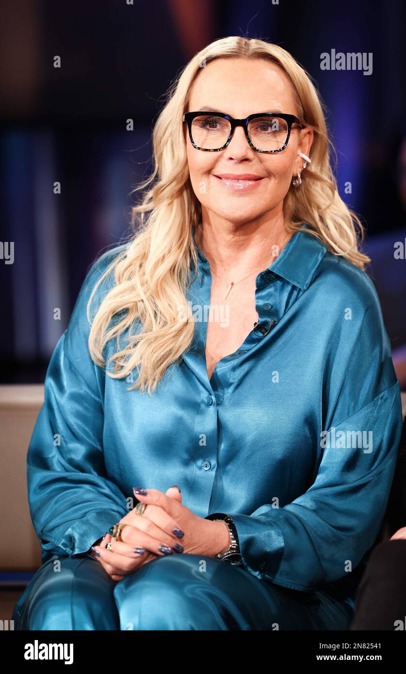 Hamburg, Deutschland. 10. Februar 2023. Natascha Ochsenknecht bei einer Fotosession vor der Aufnahme der „NDR Talk Show“. Kredit: Christian Charisius/dpa/Alamy Live News Stockfoto