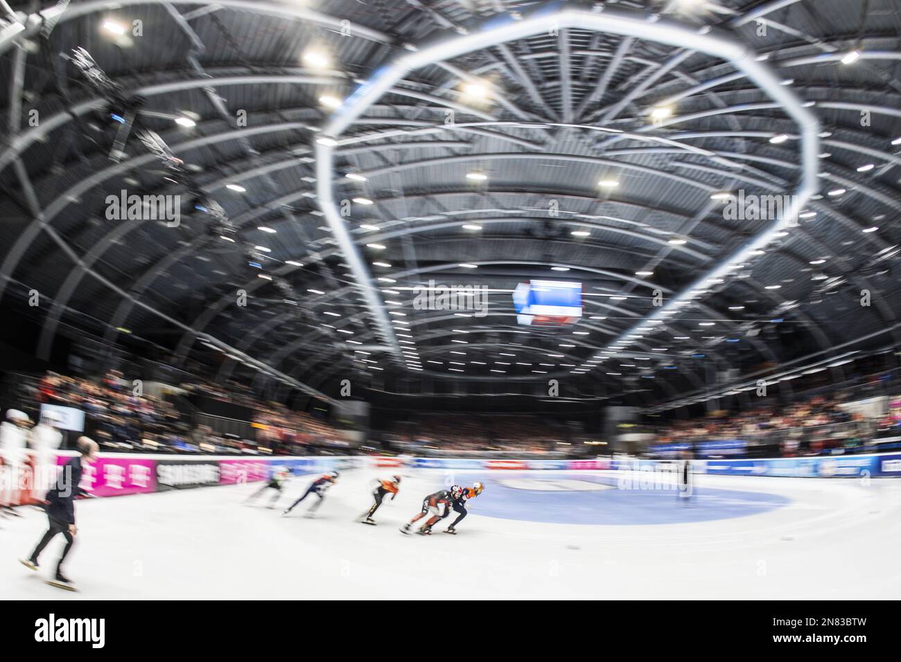 Dordrecht, Niederlande. 11. Februar 2023. DORDRECHT - Stimmung Itzhak de Laat (NED) in Aktion im Viertelfinale 1000 Meter am zweiten Tag der ISU Weltmeisterschaft Short Track Speed Skating 2023. ANP VINCENT JANNINK Credit: ANP/Alamy Live News Stockfoto