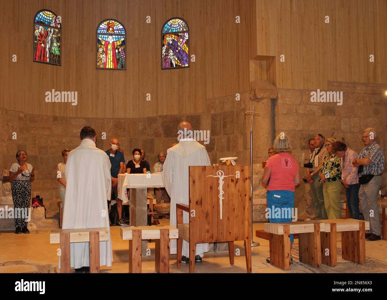 Gottesdienst in Moses' Gedächtniskirche auf dem Mount Nebo, Jordanien Stockfoto