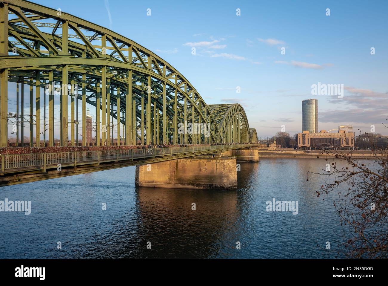 Hohenzollernbrücke - Köln, Deutschland Stockfoto