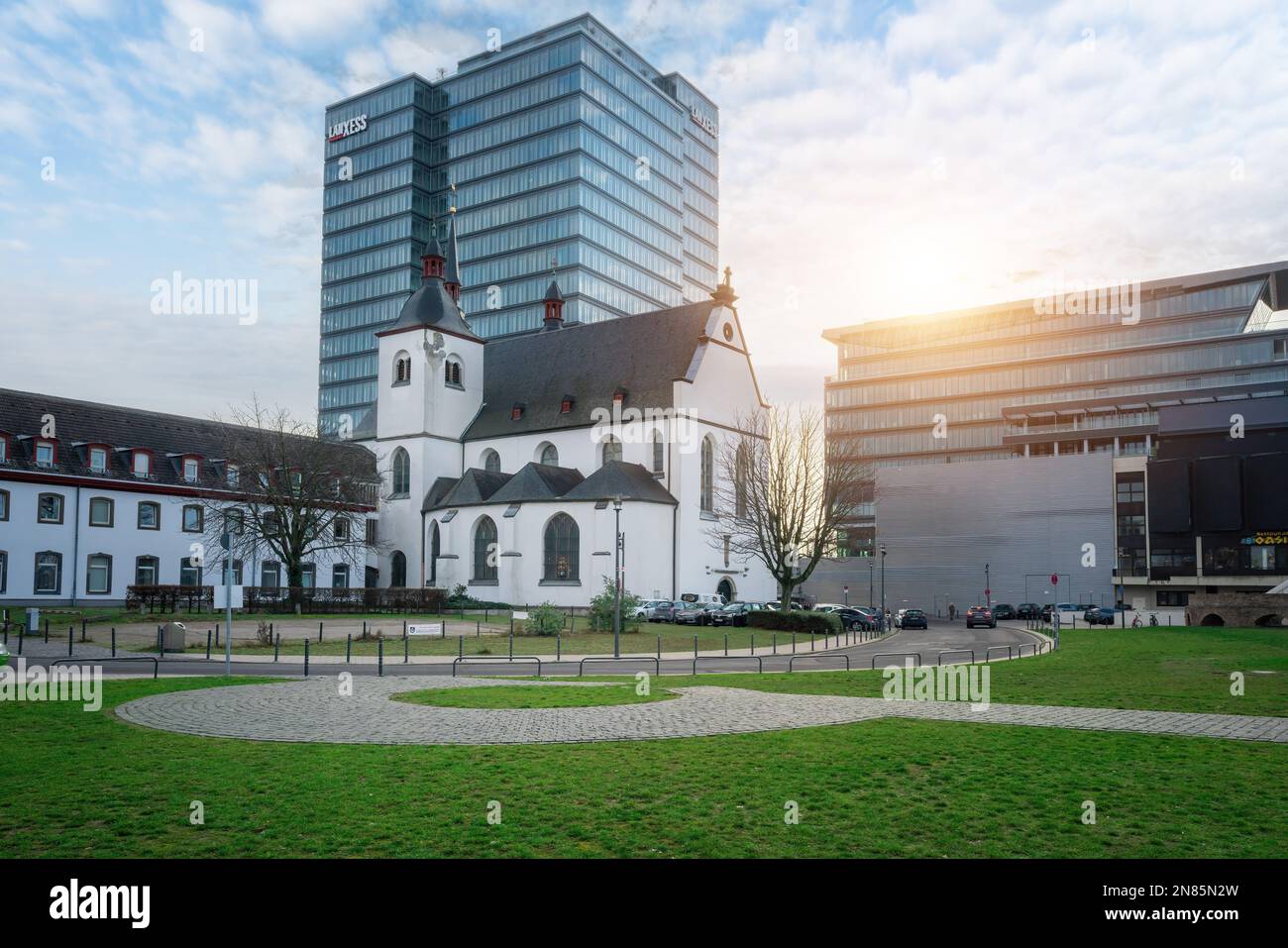 DEUTZ Abbey und Lanxess Hauptgebäude - Köln, Deutschland Stockfoto