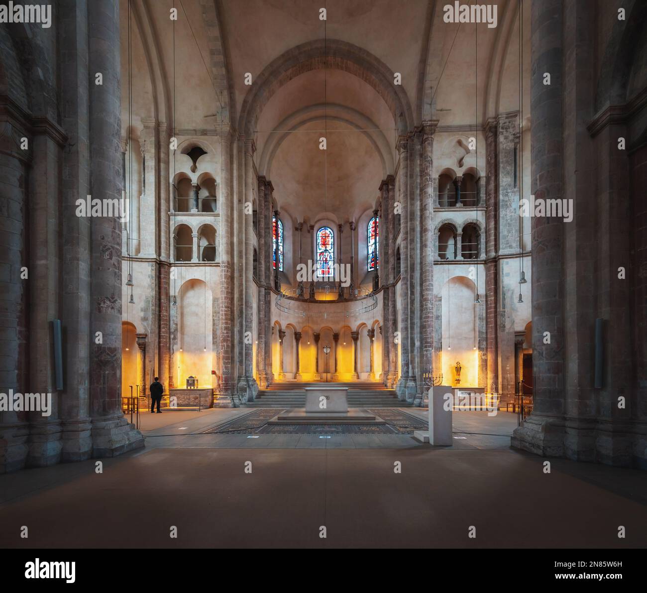 Tolles St. Martin Church Interior - Köln, Deutschland Stockfoto