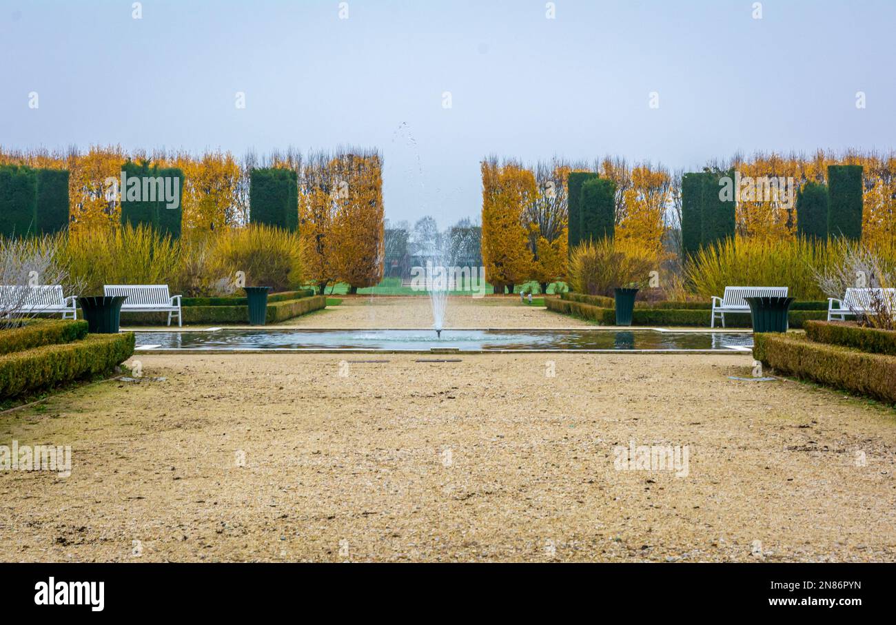 Panoramablick auf Venaria reale Gärten in der Herbstsaison - Turin, Piemont Region in Norditalien - Europa - Reggia di Venaria reale Stockfoto